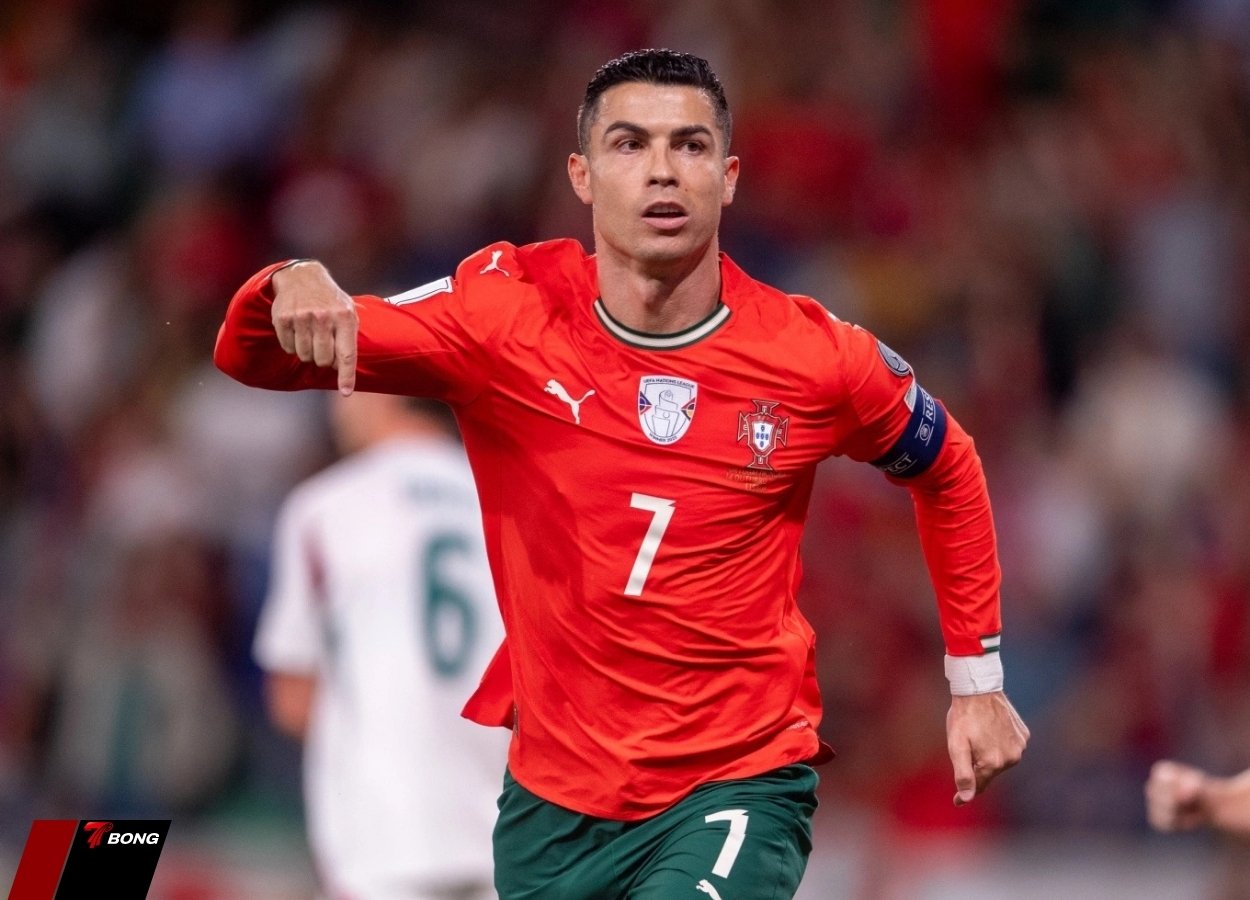 Giải mã thẻ tân binh 2002 Mega Craques của Ronaldo